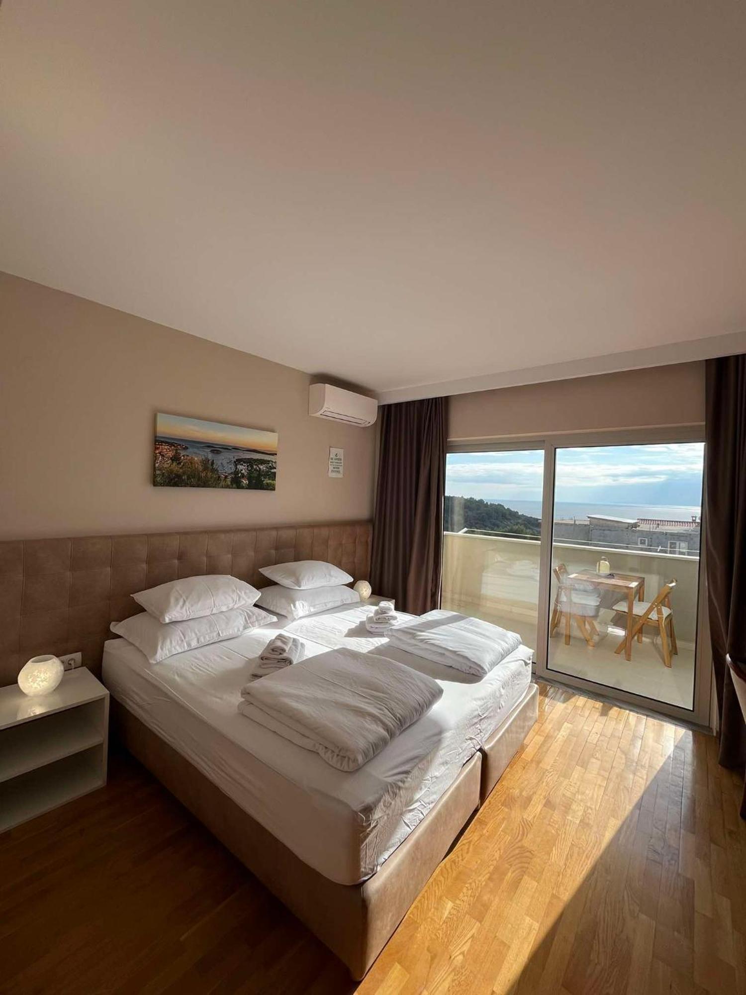 Bed & Breakfast Dela Hvar Town