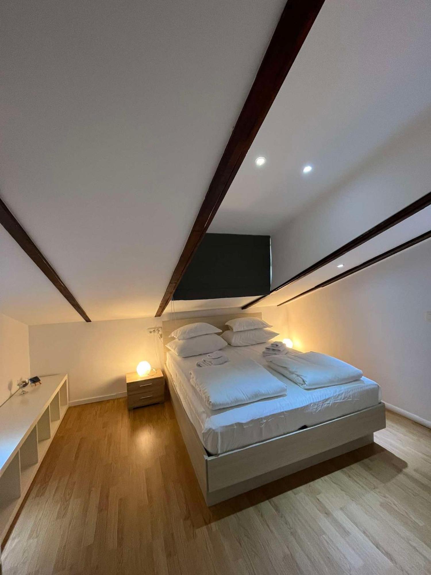 Bed & Breakfast Dela Hvar Town