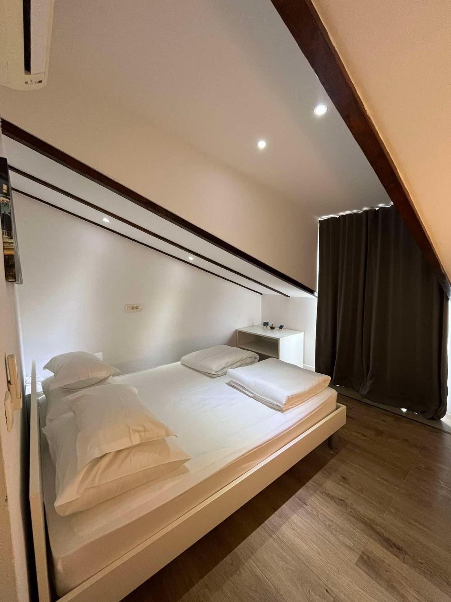 Bed & Breakfast Dela Hvar Town